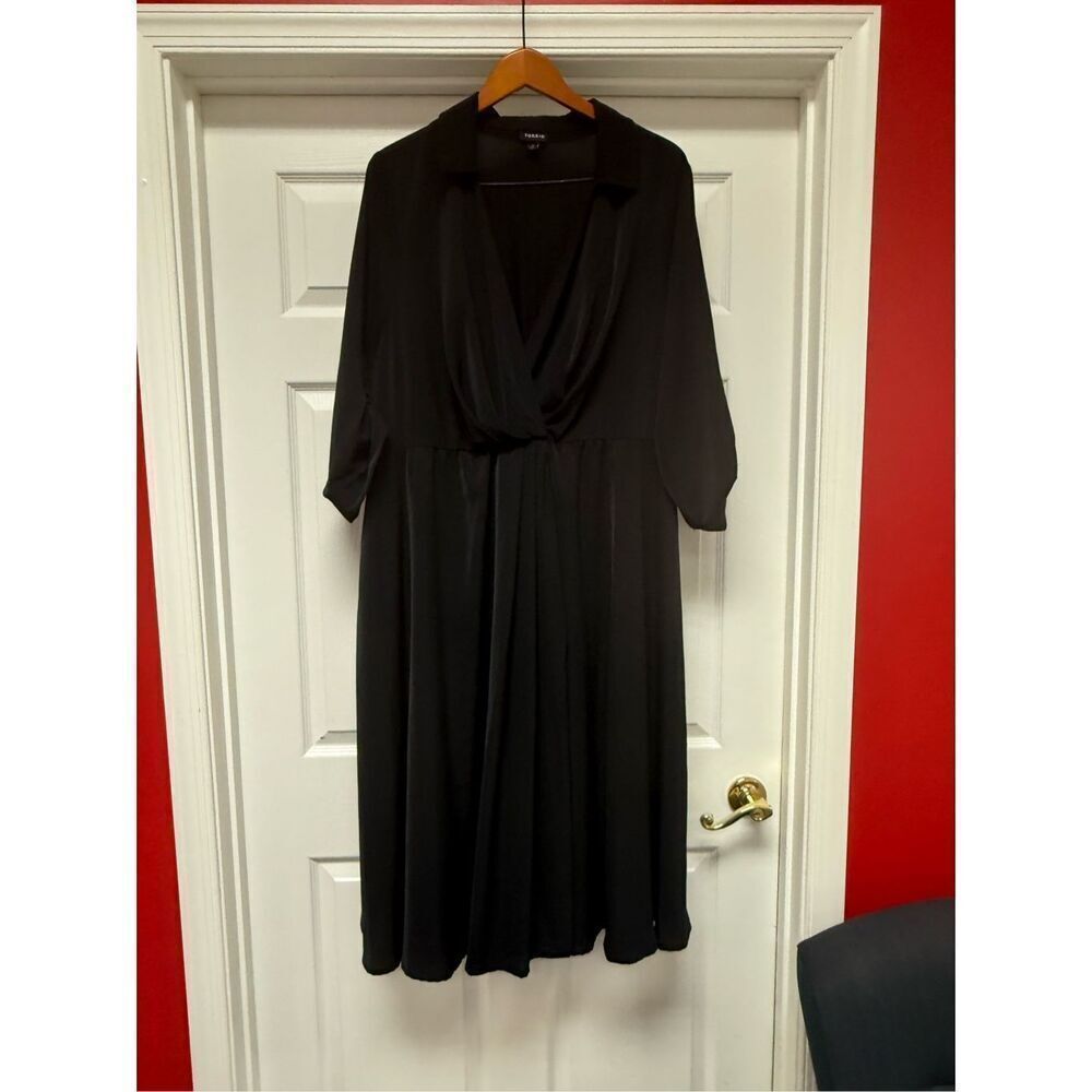 Torrid Black Surplice Tab Sleeve Perfect All Occassion MIDI Dress sz 3X E